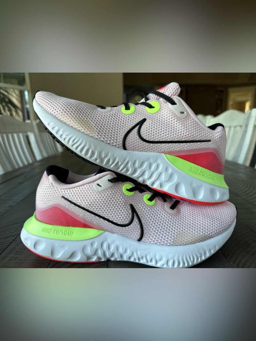 Nike Renew Run Casual Pink Foam Running Sneakers Women’s Size 12